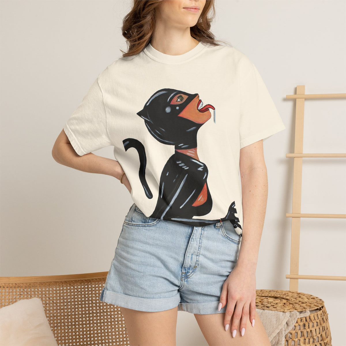 Catwoman Pinup T-Shirt — Hissoul Art Graphic Tee