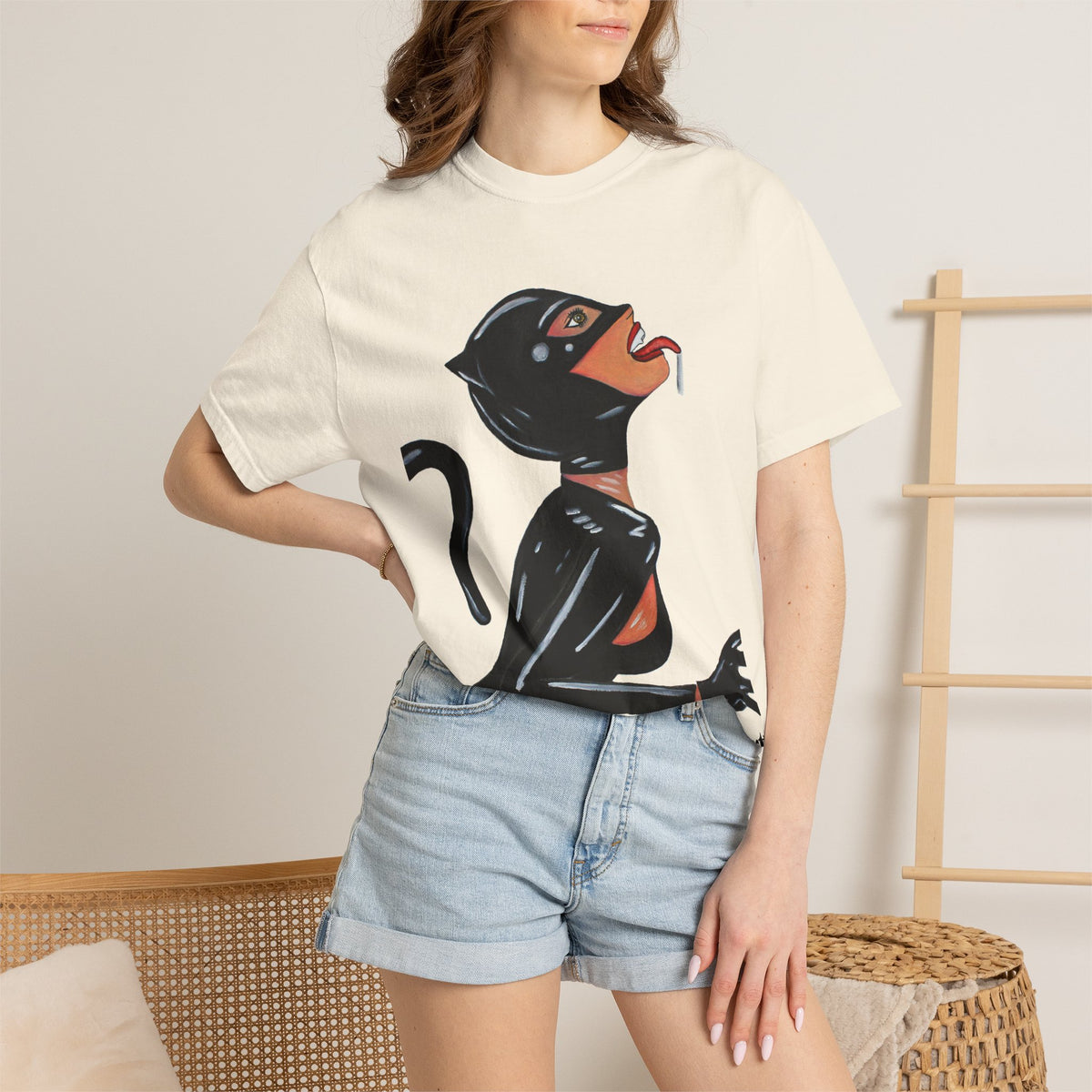 Catwoman Pinup T-Shirt — Hissoul Art Graphic Tee