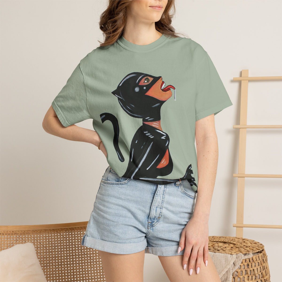 Catwoman Pinup T-Shirt — Hissoul Art Graphic Tee